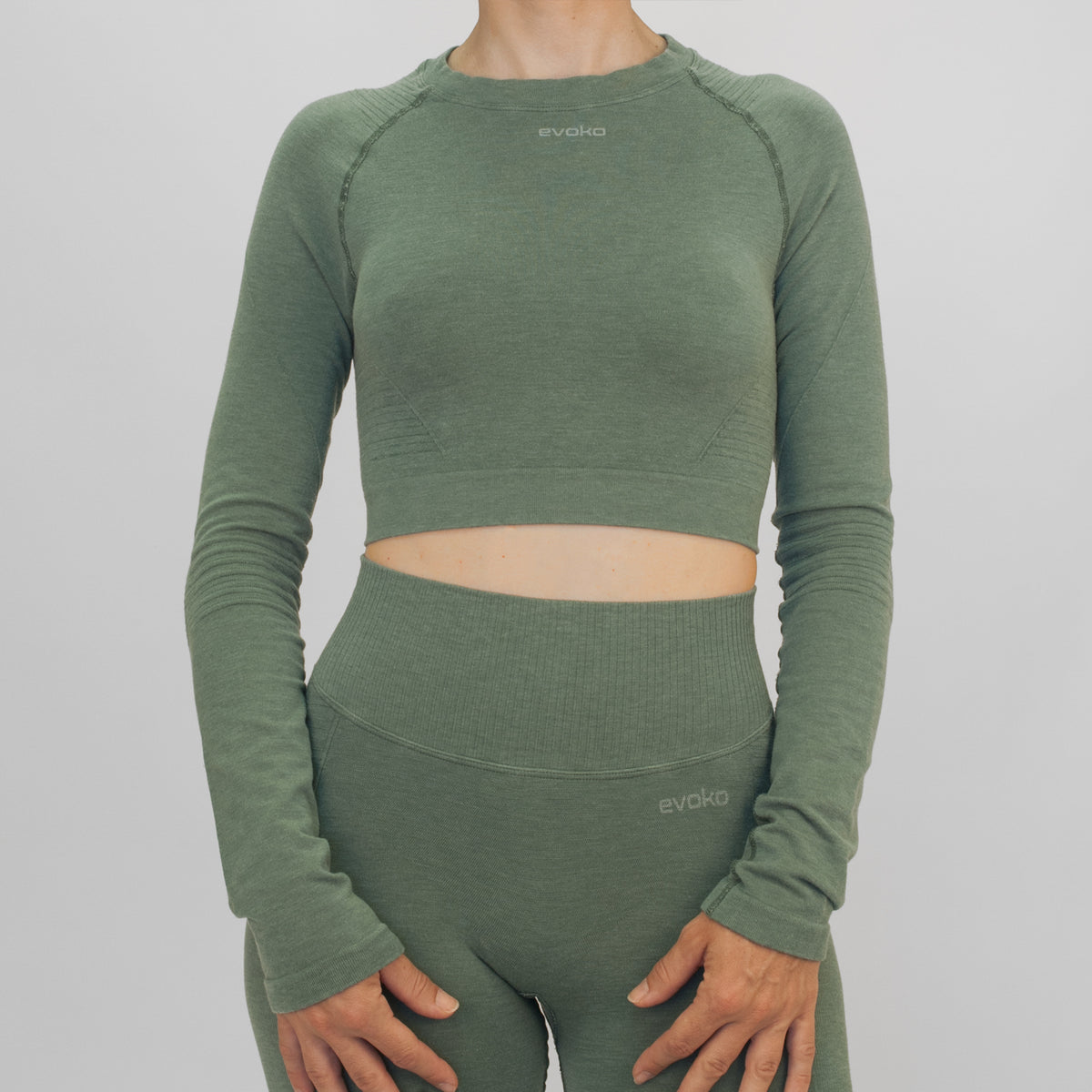 EVOKO SFINGE&lt;br&gt;Crop a manica lunga&lt;br&gt;&lt;i&gt;verde&lt;/i&gt;